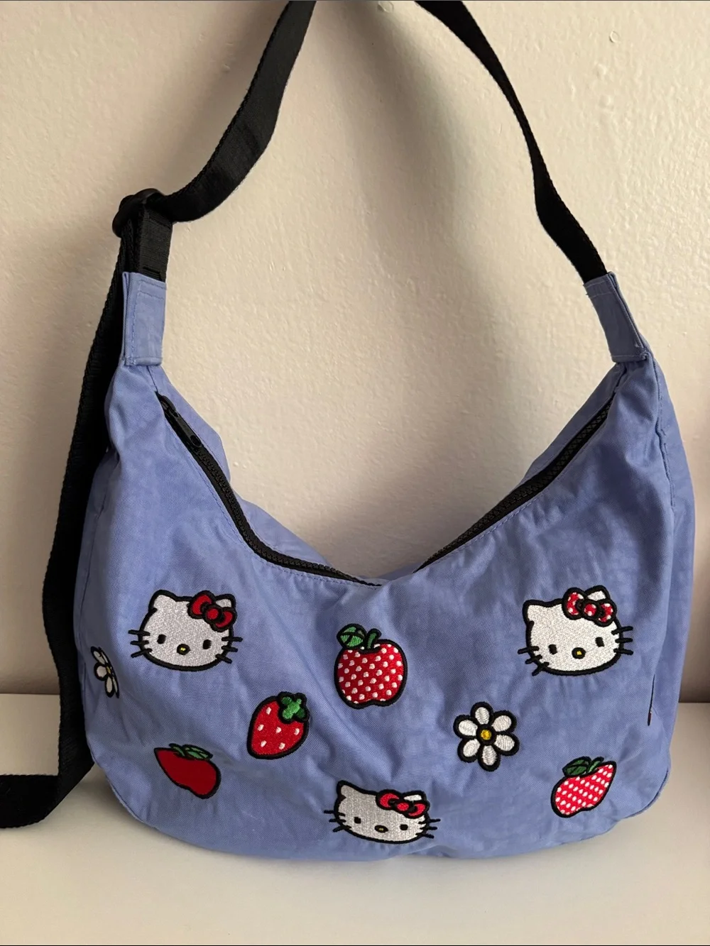 BAGGU Hello Kitty Medium Crescent